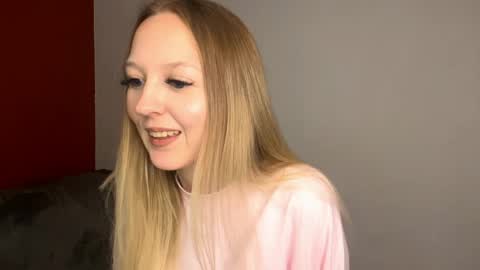 Kiki online show from 06-03-26, 02:33