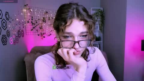 Snapshot of dann_foxy chatting on 10-13-25, 07:36 dann foxy online show from 10-13-25, 07:36