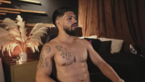 Snapshot of dann_saenz chatting on 01-17-25, 03:00 Dann saenz online show from 01-17-25, 03:00