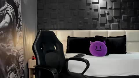 Snapshot of dann_saenz chatting on 01-29-25, 03:54 Dann saenz online show from 01-29-25, 03:54