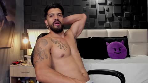 Snapshot of dann_saenz chatting on 02-04-25, 02:32 Dann saenz online show from 02-04-25, 02:32