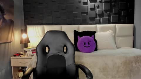 Snapshot of dann_saenz chatting on 02-07-25, 11:45 Dann saenz online show from 02-07-25, 11:45