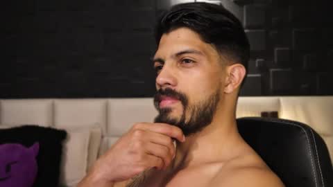 Snapshot of dann_saenz chatting on 02-13-25, 09:06 Dann saenz online show from 02-13-25, 09:06