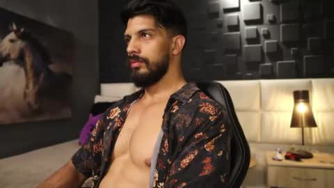 Snapshot of dann_saenz chatting on 02-15-25, 12:59 Dann saenz online show from 02-15-25, 12:59