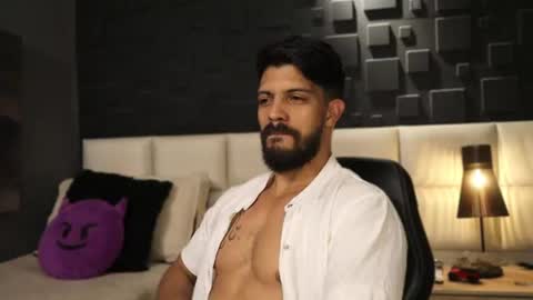 Snapshot of dann_saenz chatting on 02-15-25, 10:21 Dann saenz online show from 02-15-25, 10:21