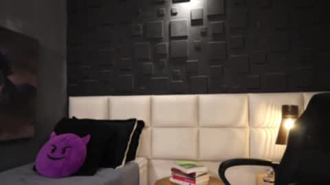 Snapshot of dann_saenz chatting on 02-17-25, 02:04 Dann saenz online show from 02-17-25, 02:04