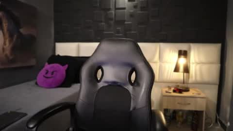 Snapshot of dann_saenz chatting on 02-17-25, 05:10 Dann saenz online show from 02-17-25, 05:10