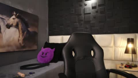 Snapshot of dann_saenz chatting on 02-18-25, 05:31 Dann saenz online show from 02-18-25, 05:31