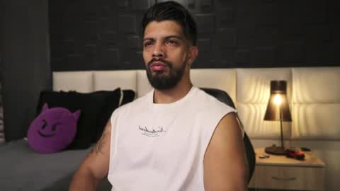 Snapshot of dann_saenz chatting on 02-22-25, 11:13 Dann saenz online show from 02-22-25, 11:13