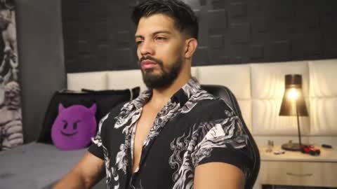 Snapshot of dann_saenz chatting on 02-24-25, 10:59 Dann saenz online show from 02-24-25, 10:59