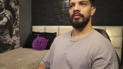 Snapshot of dann_saenz chatting on 02-25-25, 11:30 Dann saenz online show from 02-25-25, 11:30