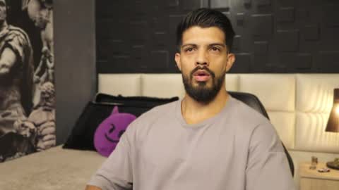 Snapshot of dann_saenz chatting on 02-25-25, 02:33 Dann saenz online show from 02-25-25, 02:33