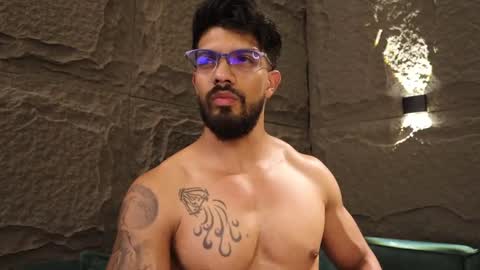 Snapshot of dann_saenz chatting on 03-05-25, 05:50 Dann saenz online show from 03-05-25, 05:50