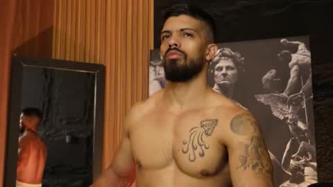 Snapshot of dann_saenz chatting on 09-17-25, 01:02 Dann saenz online show from 09-17-25, 01:02