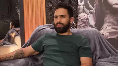 Snapshot of dann_saenz chatting on 09-23-25, 01:52 Dann saenz online show from 09-23-25, 01:52