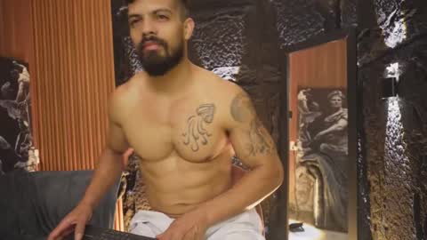 Snapshot of dann_saenz chatting on 10-08-25, 01:53 Dann saenz online show from 10-08-25, 01:53