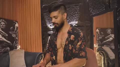 Snapshot of dann_saenz chatting on 10-11-25, 01:49 Dann saenz online show from 10-11-25, 01:49