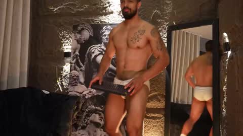 Snapshot of dann_saenz chatting on 11-06-25, 01:23 Dann saenz online show from 11-06-25, 01:23