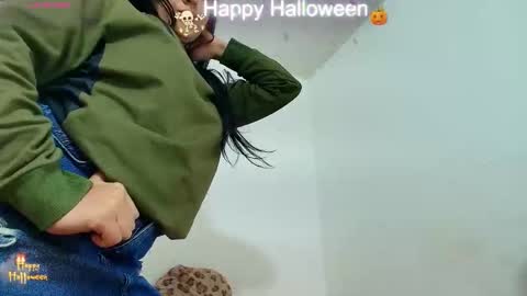 danna online show from 10-30-25, 02:40