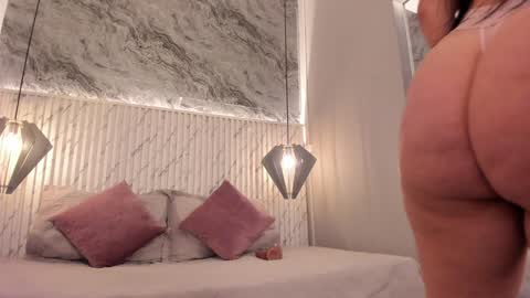 danna_caramelo_ online show from 01-10-25, 08:15