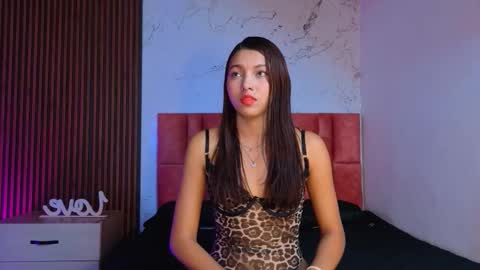 Snapshot of danna_peters chatting on 10-20-25, 07:58 danna_peters online show from 10-20-25, 07:58