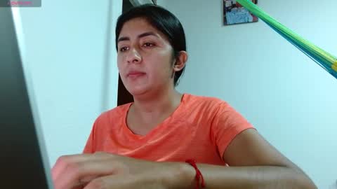 Snapshot of danna_peterson chatting on 02-26-26, 02:32 Danna online show from 02-26-26, 02:32