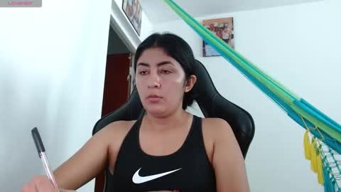 Snapshot of danna_peterson chatting on 03-01-26, 04:31 Danna online show from 03-01-26, 04:31