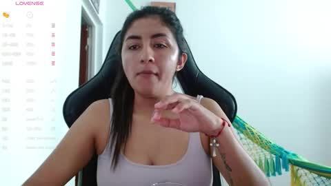 Snapshot of danna_peterson chatting on 03-24-26, 08:36 Danna online show from 03-24-26, 08:36