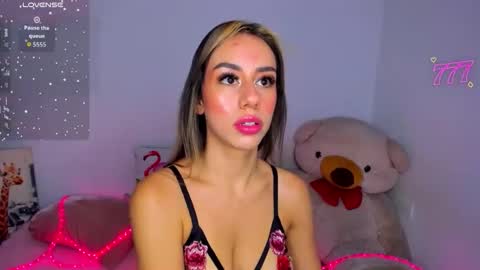 Snapshot of danna_rhodesx chatting on 05-08-26, 06:41 Danna Rhodes online show from 05-08-26, 06:41
