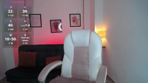 Snapshot of danna_rouse_ chatting on 02-13-26, 10:50 Danna online show from 02-13-26, 10:50