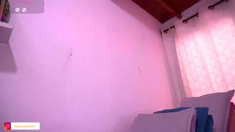 Danna Berlin  online show from 10-10-25, 07:24