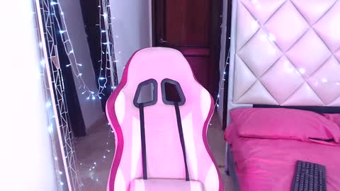 Dannamunoz130 online show from 12-19-24, 04:02