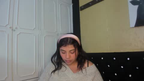 Danna Garza online show from 02-25-25, 04:35