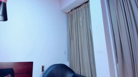 DannaHadid online show from 12-17-24, 05:58