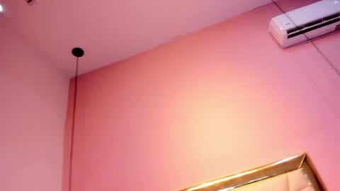 Snapshot of dannareed chatting on 08-03-26, 01:05 dannareed online show from 08-03-26, 01:05