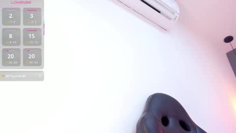 Danna online show from 11-10-25, 03:55