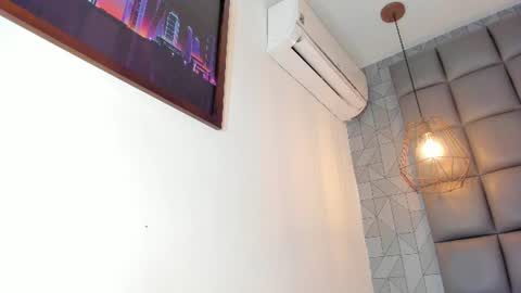 Snapshot of dannavelvet chatting on 07-28-26, 04:39 Danna online show from 07-28-26, 04:39