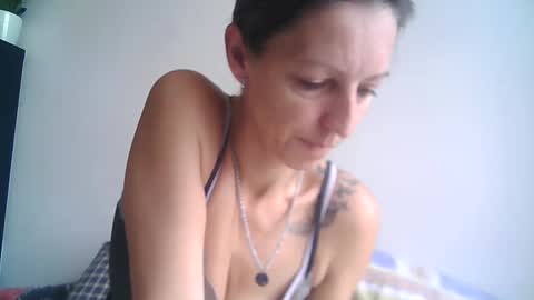 Snapshot of dannica1 chatting on 10-16-25, 07:20 dannica1 online show from 10-16-25, 07:20