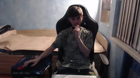 Snapshot of danny634 chatting on 09-28-25, 01:11 Danny online show from 09-28-25, 01:11