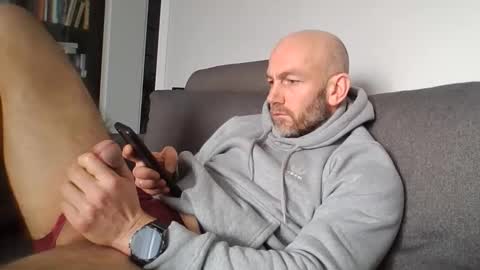 Snapshot of danny81boy chatting on 01-16-26, 12:20 danny81boy online show from 01-16-26, 12:20