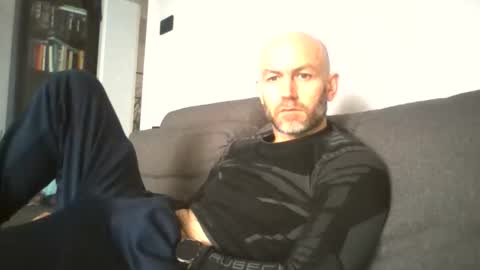 Snapshot of danny81boy chatting on 02-13-26, 10:00 danny81boy online show from 02-13-26, 10:00