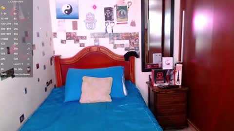 Snapshot of danny__phantom chatting on 10-02-25, 06:15 phantom555 online show from 10-02-25, 06:15