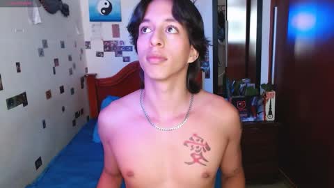 Snapshot of danny__phantom chatting on 02-18-26, 07:10 phantom555 online show from 02-18-26, 07:10