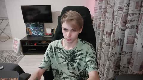 Snapshot of danny_fox888 chatting on 12-19-24, 06:01 Daniel online show from 12-19-24, 06:01