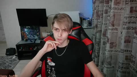 Snapshot of danny_fox888 chatting on 01-06-25, 02:14 Daniel online show from 01-06-25, 02:14