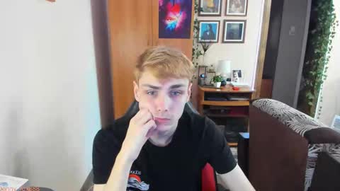 Snapshot of danny_fox888 chatting on 09-15-25, 11:32 Daniel online show from 09-15-25, 11:32