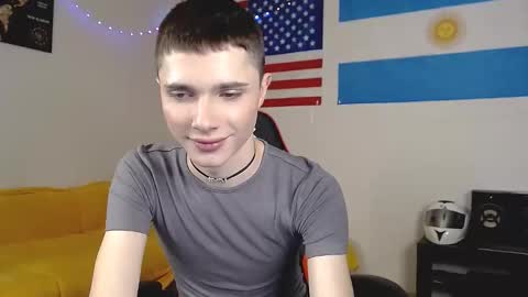 Snapshot of danny_noir chatting on 10-16-25, 01:12 Danny online show from 10-16-25, 01:12