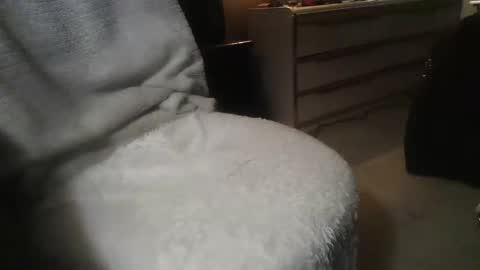 Snapshot of dannyb618 chatting on 10-26-25, 11:27 Danielle online show from 10-26-25, 11:27