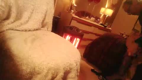 Snapshot of dannyb618 chatting on 03-04-26, 11:55 Danielle online show from 03-04-26, 11:55