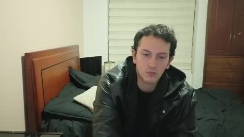 Snapshot of danruiz33 chatting on 05-26-26, 01:23 Dan online show from 05-26-26, 01:23